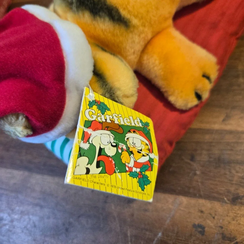 Garfield plush Christmas Santa Hat Pillow vintage Dakin 9